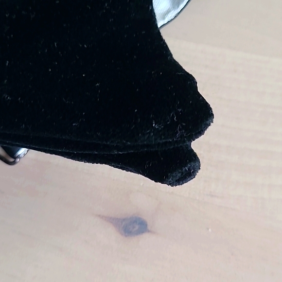 Ugo Vallini VINTAGE velvet bowtie! - Picture 2 of 4